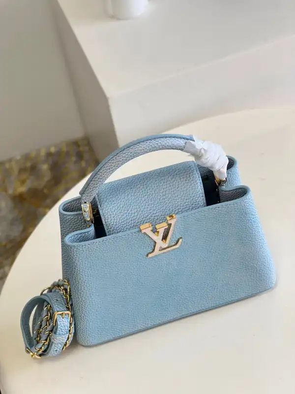 LOUIS VUITTON CAPUCINES BB 0125