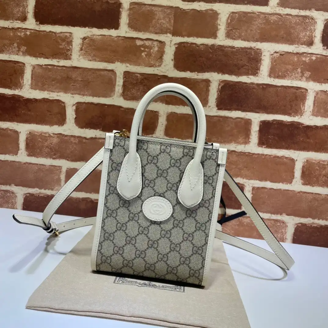 Gucci Mini tote bag with Interlocking G 0131