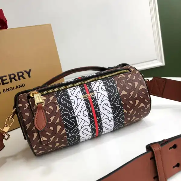 BURBERRY BARREL BAG 0129