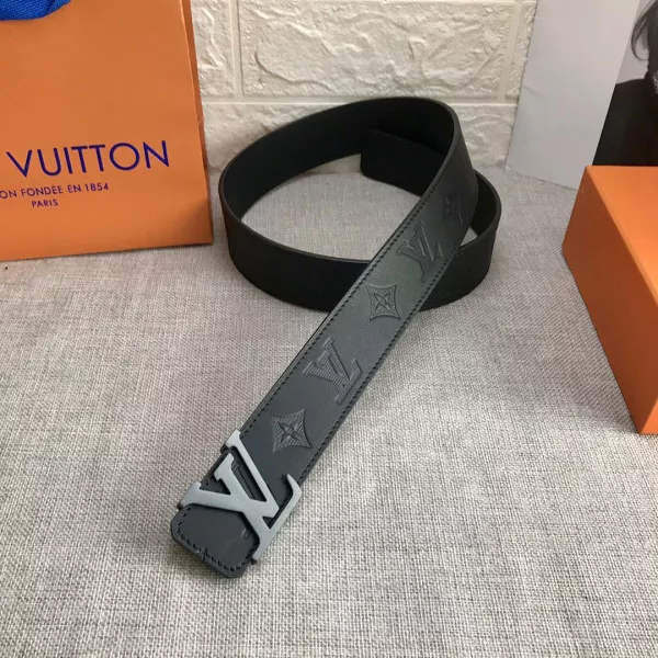 LOUIS VUITTON BELT 0120