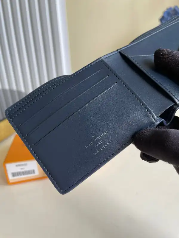 LOUIS VUITTON MULTIPLE WALLET 0128