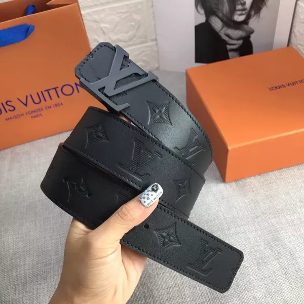 LOUIS VUITTON BELT 0120