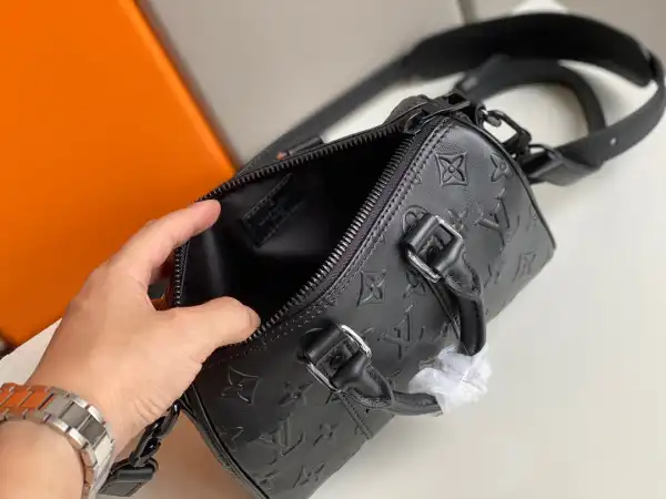 LOUIS VUITTON KEEPALL XS 0130