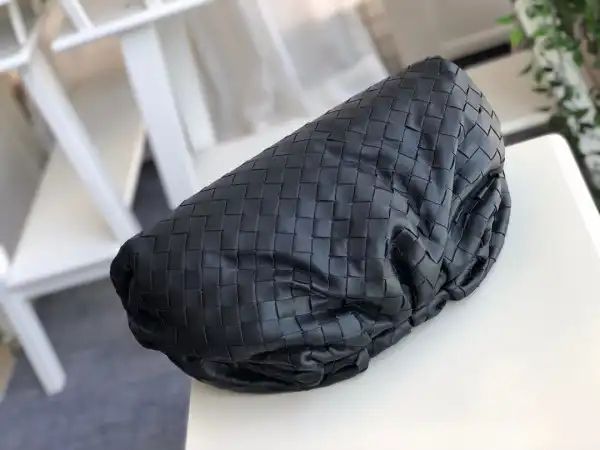 BOTTEGA VENETA Pouch 0127