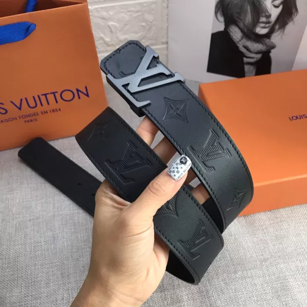 LOUIS VUITTON BELT 0120