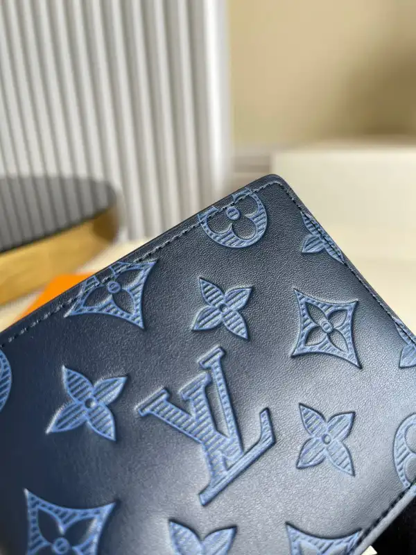 LOUIS VUITTON MULTIPLE WALLET 0128