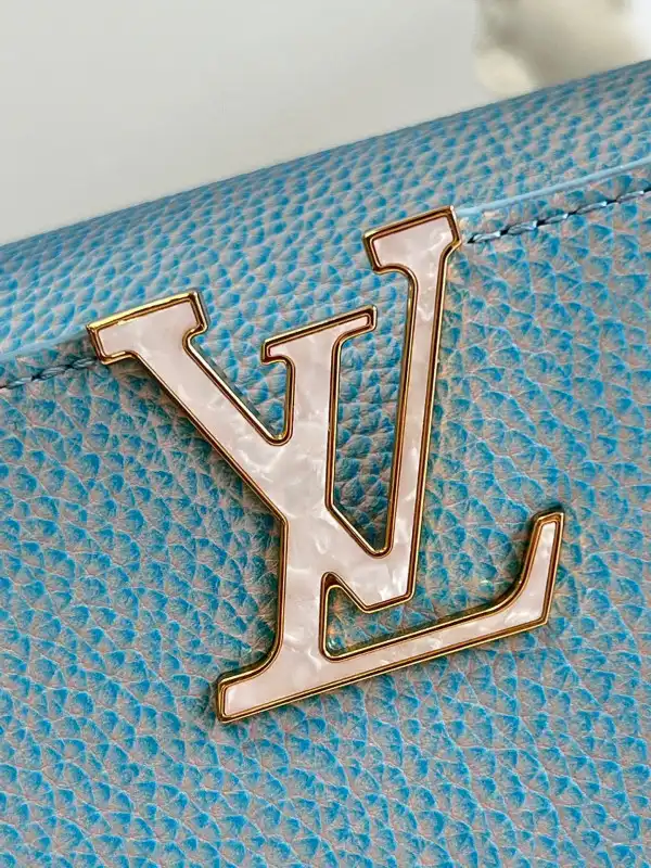 LOUIS VUITTON CAPUCINES BB 0125