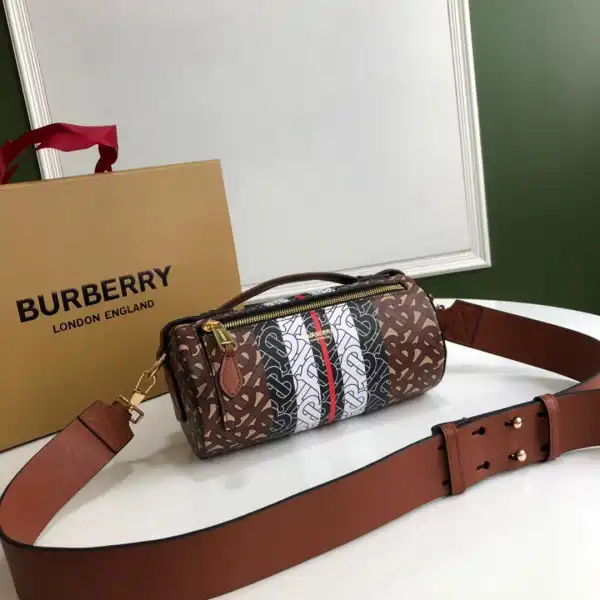 BURBERRY BARREL BAG 0129