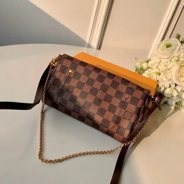 Louis Vuitton Favorite PM 0125