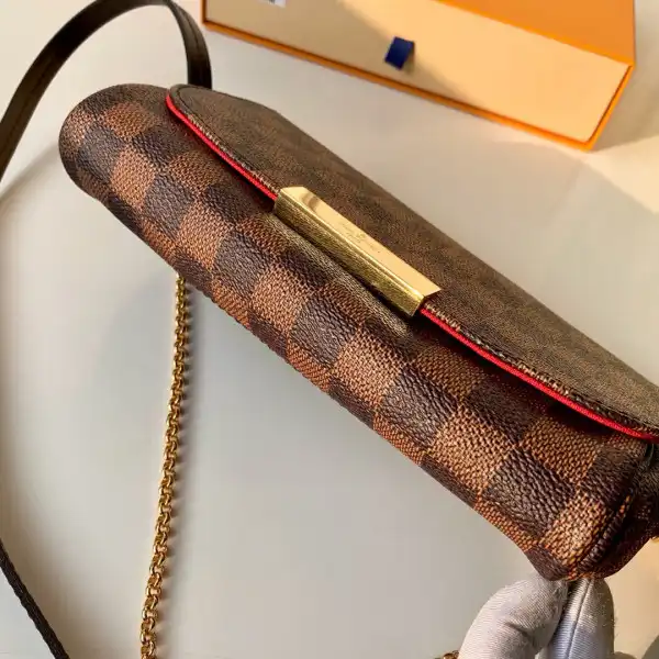 Louis Vuitton Favorite PM 0125