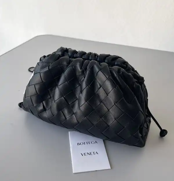 BOTTEGA VENETA MINI POUCH 0127