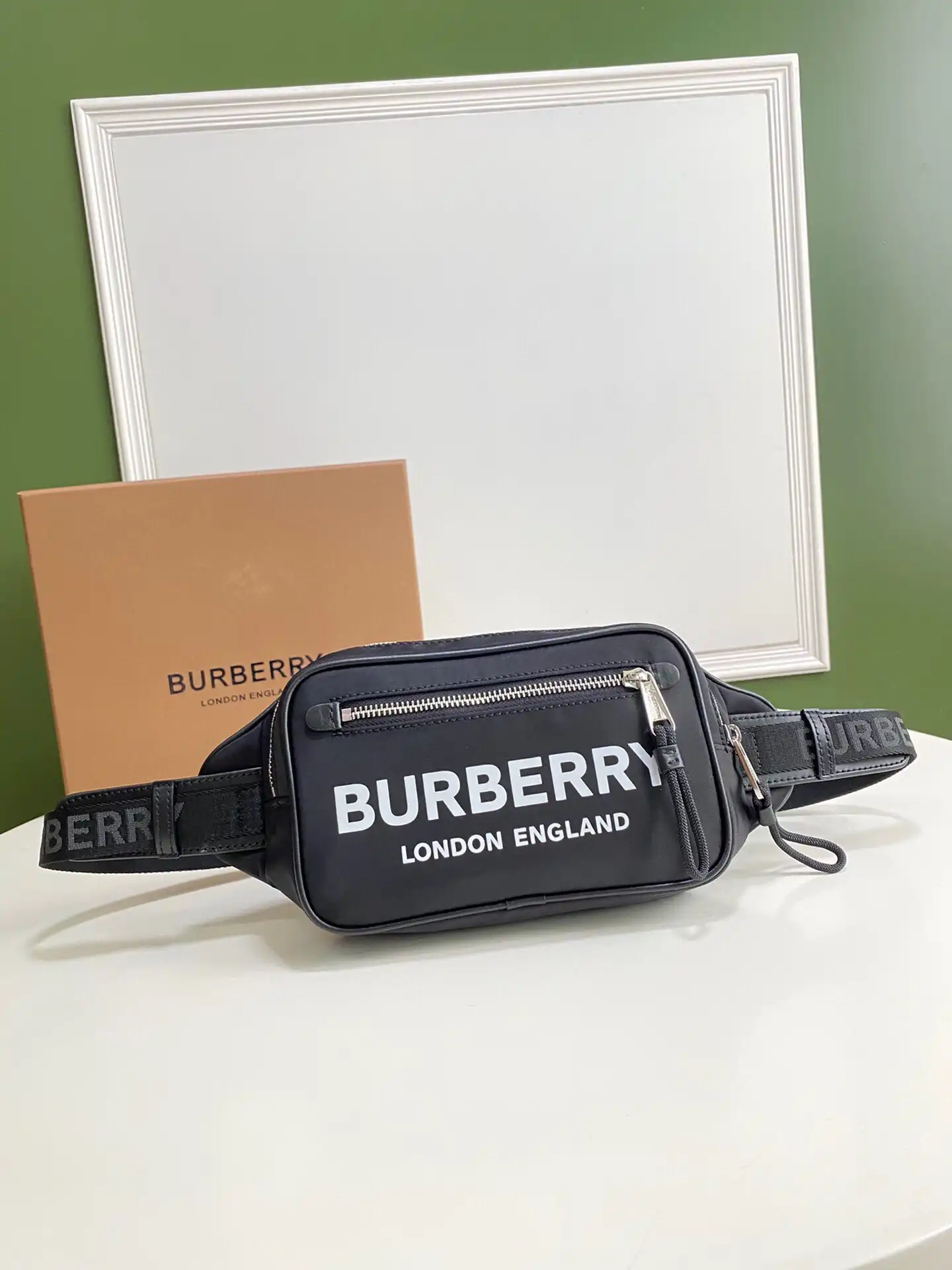 BURBERRY BUM BAG 0128