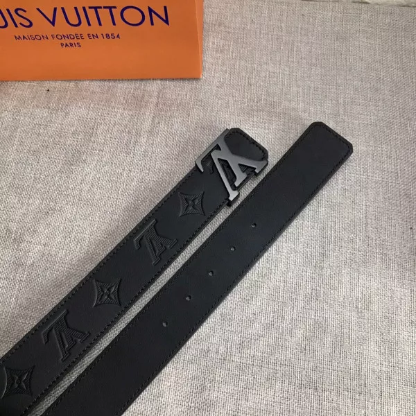 LOUIS VUITTON BELT 0120