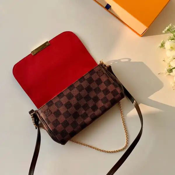 Louis Vuitton Favorite PM 0125