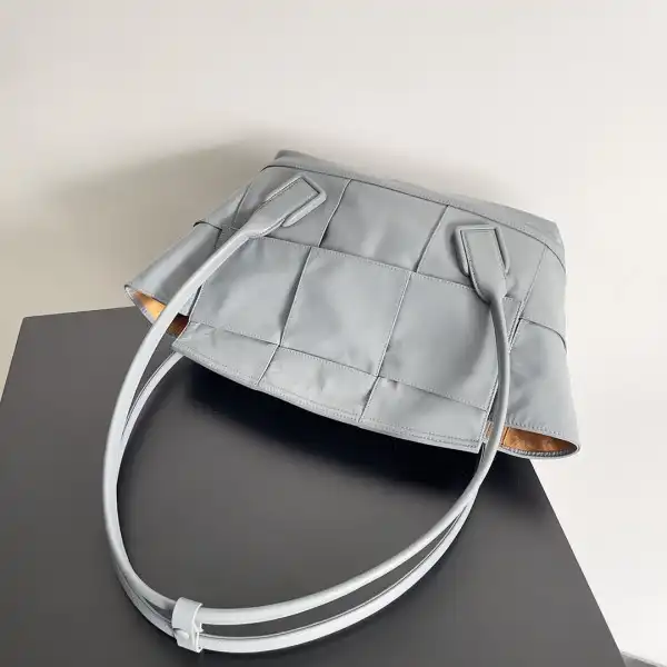 BOTTEGA VENETA ARCO-48x13x27.5cm 0127