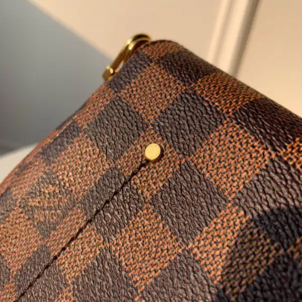 Louis Vuitton Favorite PM 0125