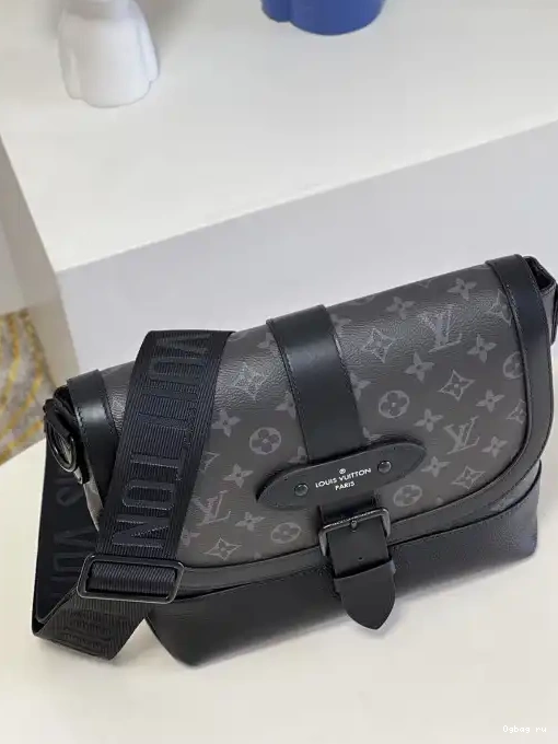 MESSENGER LOUIS VUITTON SAUMUR 0215