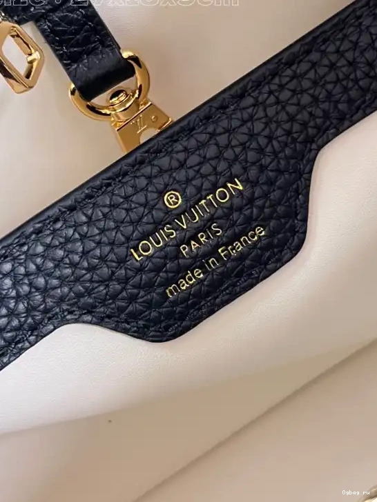 LOUIS BB-27*18*9CM CAPUCINES VUITTON 0216