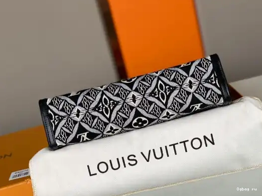 TOILETRY SINCE VUITTON 26 POUCH LOUIS 1854 0225