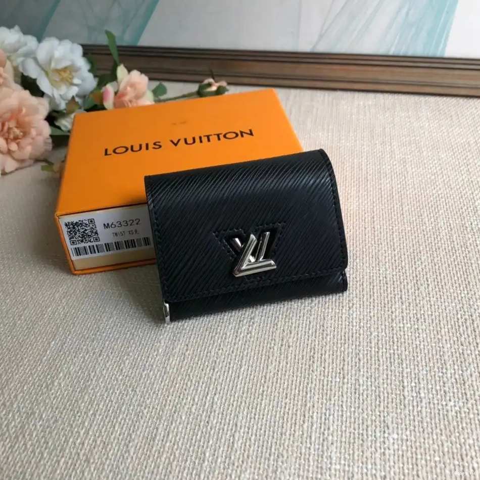 VUITTON TWIST WALLET LOUIS 0225