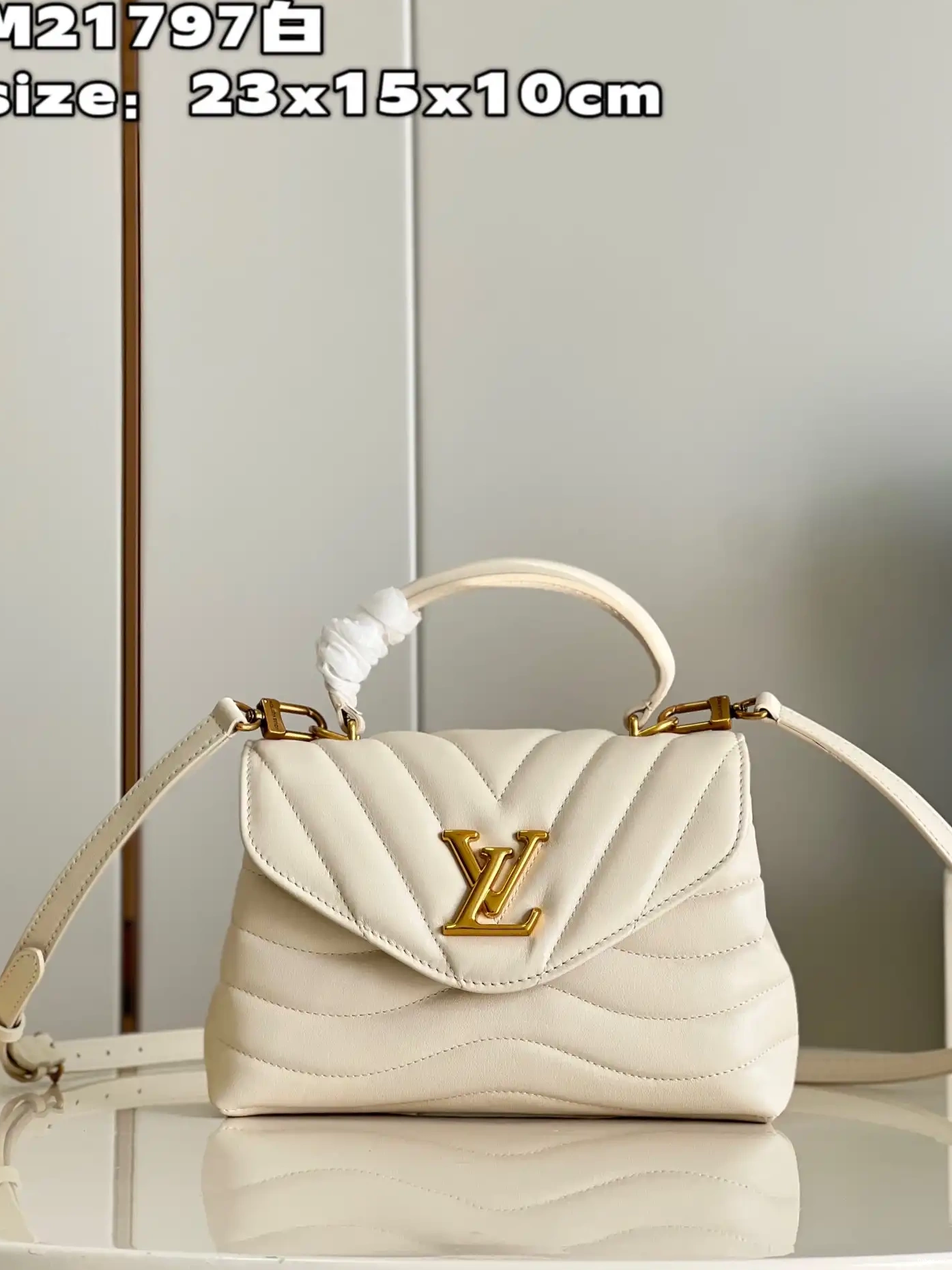 VUITTON ME HOLD LOUIS 0216