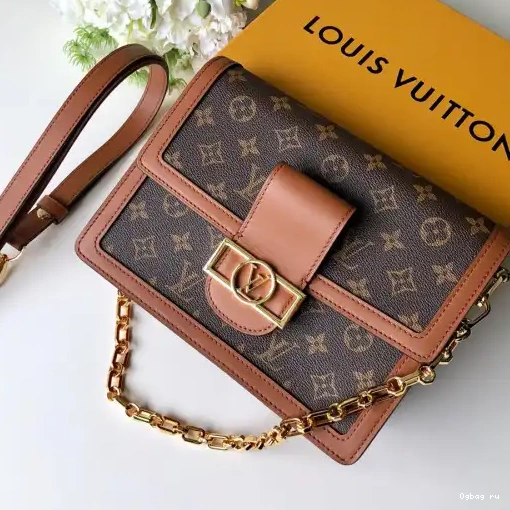 Dauphine Louis Vuitton MM（2019 Spring Show） 0215