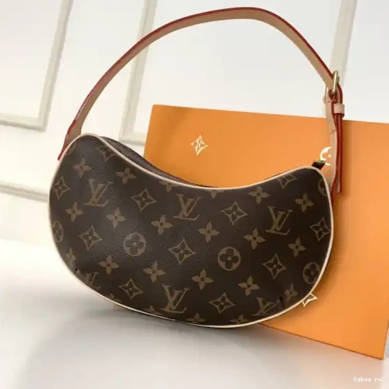 CROISSANT POCHETTE VUITTON LOUIS 0222