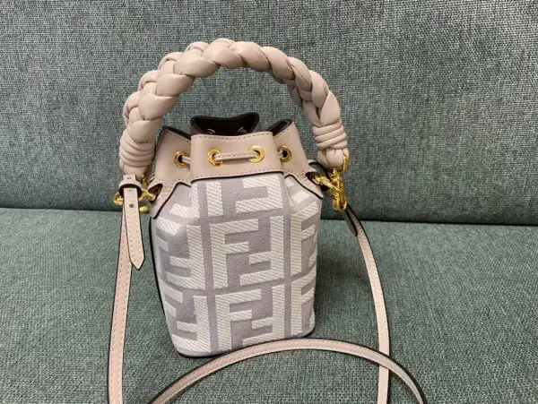 FENDI MON TRESOR-12*18*10CM 0205