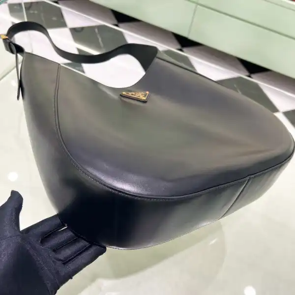 PRADA Large leather shoulder bag with topstitching 0202