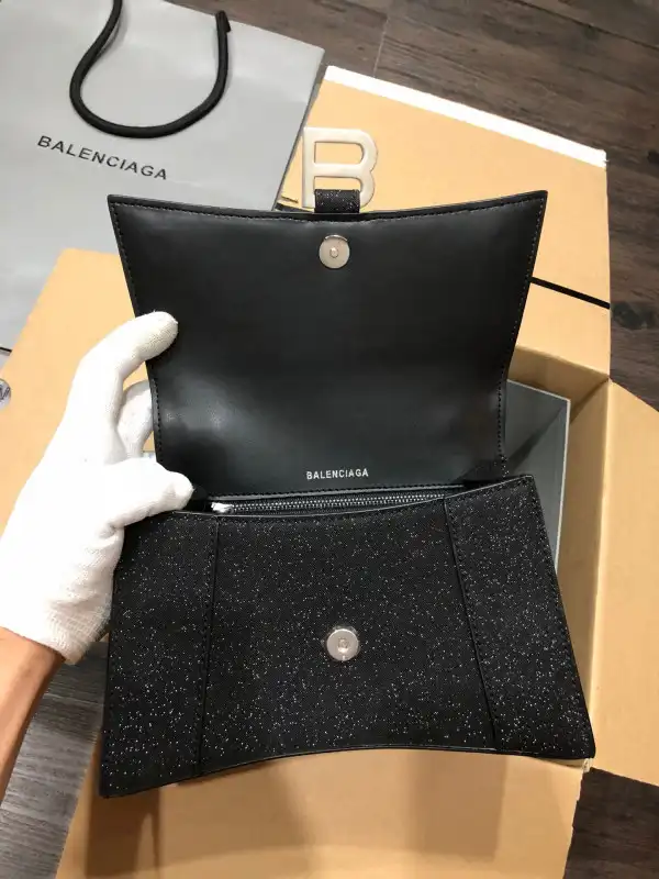 BALENCIAGA HOURGLASS 0201