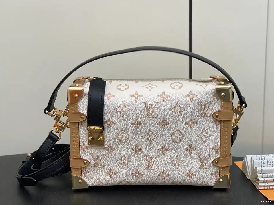 VUITTON MM TRUNK SIDE LOUIS 0218