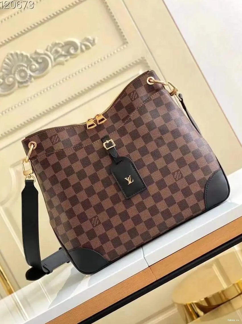 MM VUITTON LOUIS ODÉON 0219