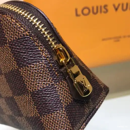 LOUIS VUITTON POUCH COSMETIC 0213