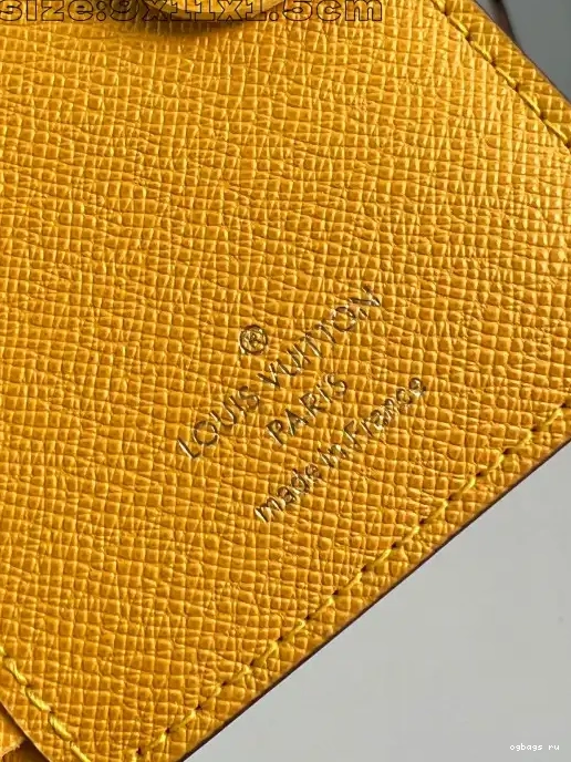 VUITTON 9*11.5*1.5CM Lisa LOUIS Wallet - 0211