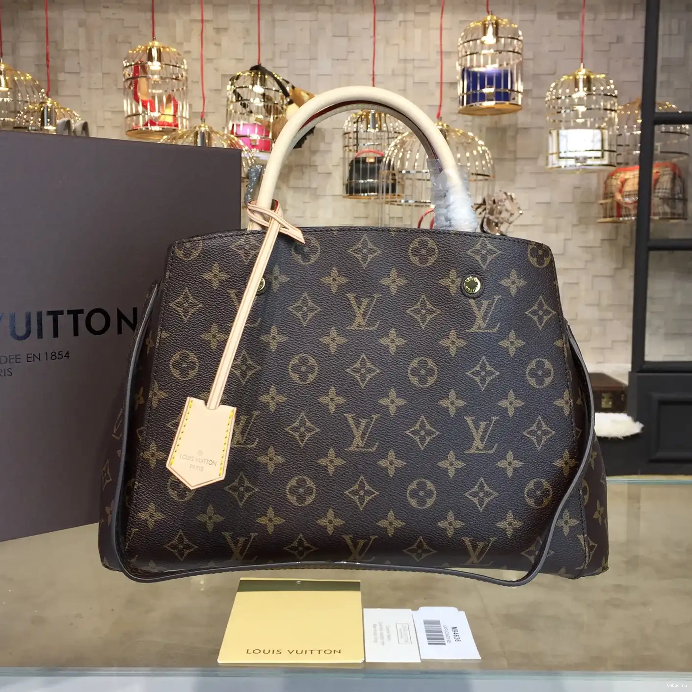 VUITTON LOUIS MONTAIGNE MM 0213