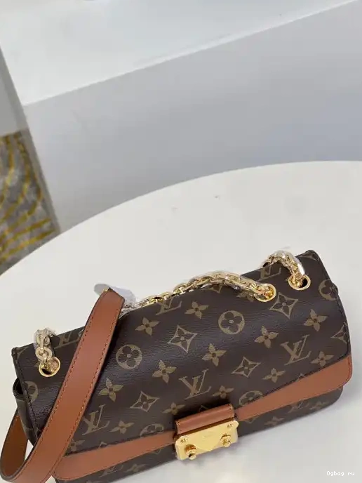 MARCEAU LOUIS VUITTON 0223