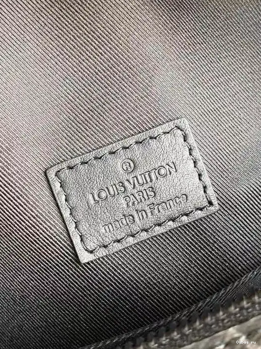 LOUIS VUITTON SOFT TRUNK 0227