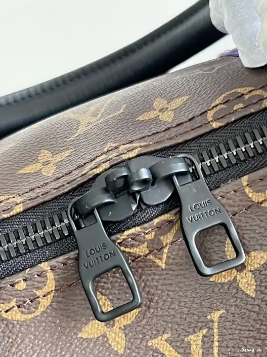 BANDOULIÈRE 50 LOUIS VUITTON KEEPALL 0222