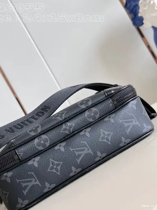 VUITTON Alpha-24*16*8 Nano cm LOUIS 0224