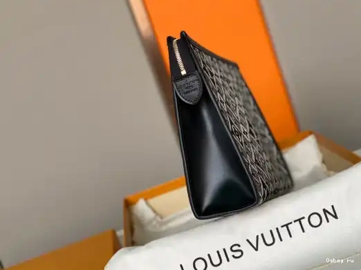 TOILETRY SINCE VUITTON 26 POUCH LOUIS 1854 0225