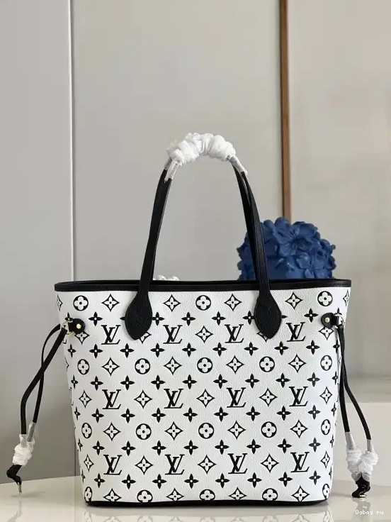 MM VUITTON NEVERFULL LOUIS 0222