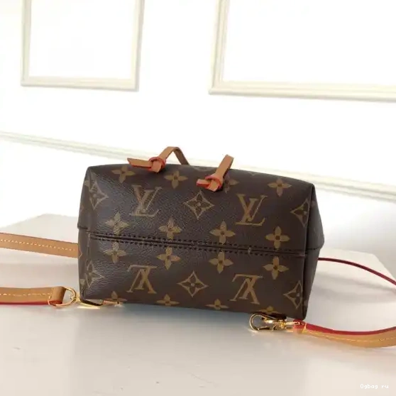 MONTSOURIS VUITTON LOUIS BB 0226