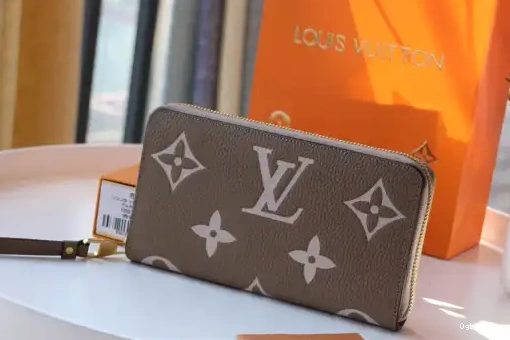 ZIPPY LOUIS VUITTON WALLET 0226