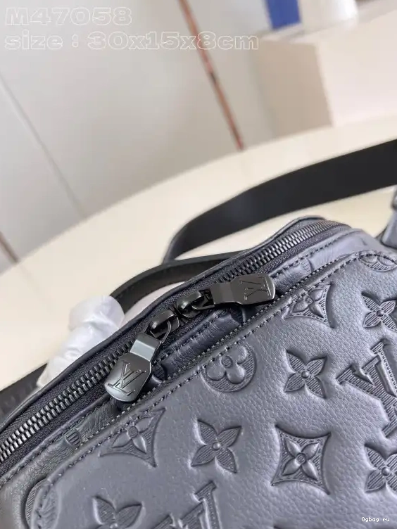 LOUIS VUITTON Bumbag-30*15*8CM Rush 0226