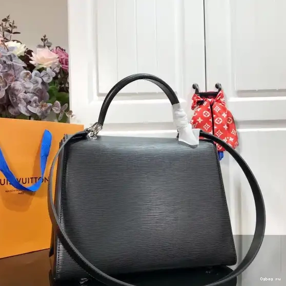 VUITTON MM LOUIS GRENELLE 0225