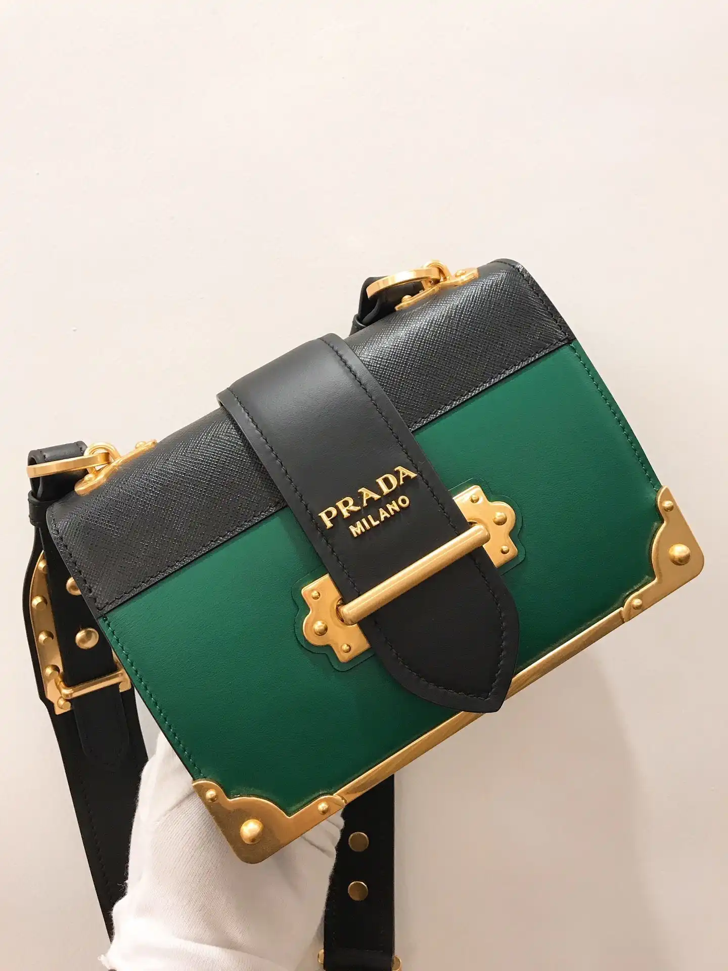 PRADA CAHIER LEATHER SHOULDER BAG 0202