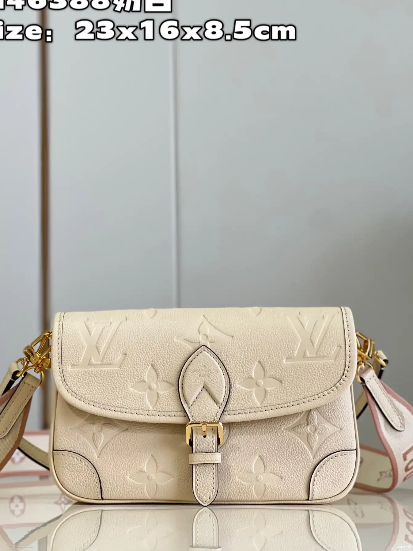 LOUIS VUITTON Diane Nano 0218