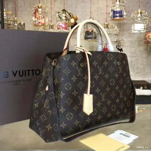 VUITTON LOUIS MONTAIGNE MM 0213