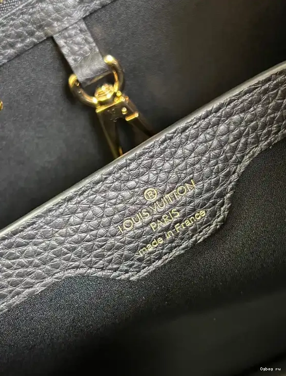 VUITTON CAPUCINES LOUIS BB 0226