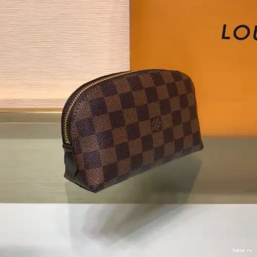 LOUIS VUITTON POUCH COSMETIC 0213